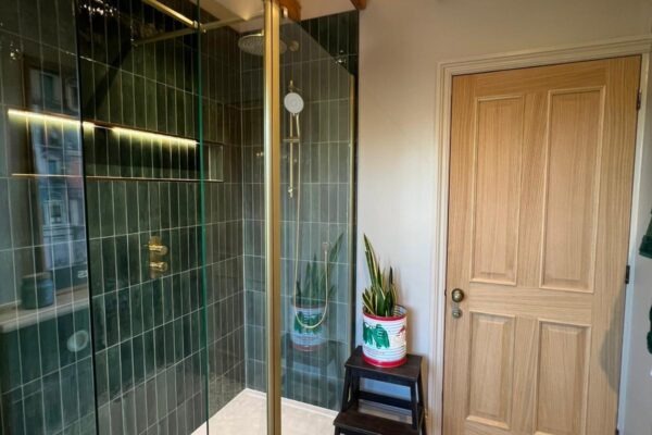 The Royston Kitchen and Bathroom Company LTD |Kitchens | Bathrooms | Tiles and Flooring