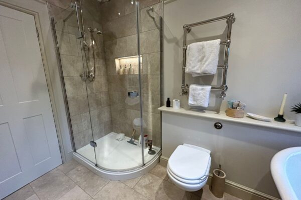 The Royston Kitchen and Bathroom Company LTD |Kitchens | Bathrooms | Tiles and Flooring